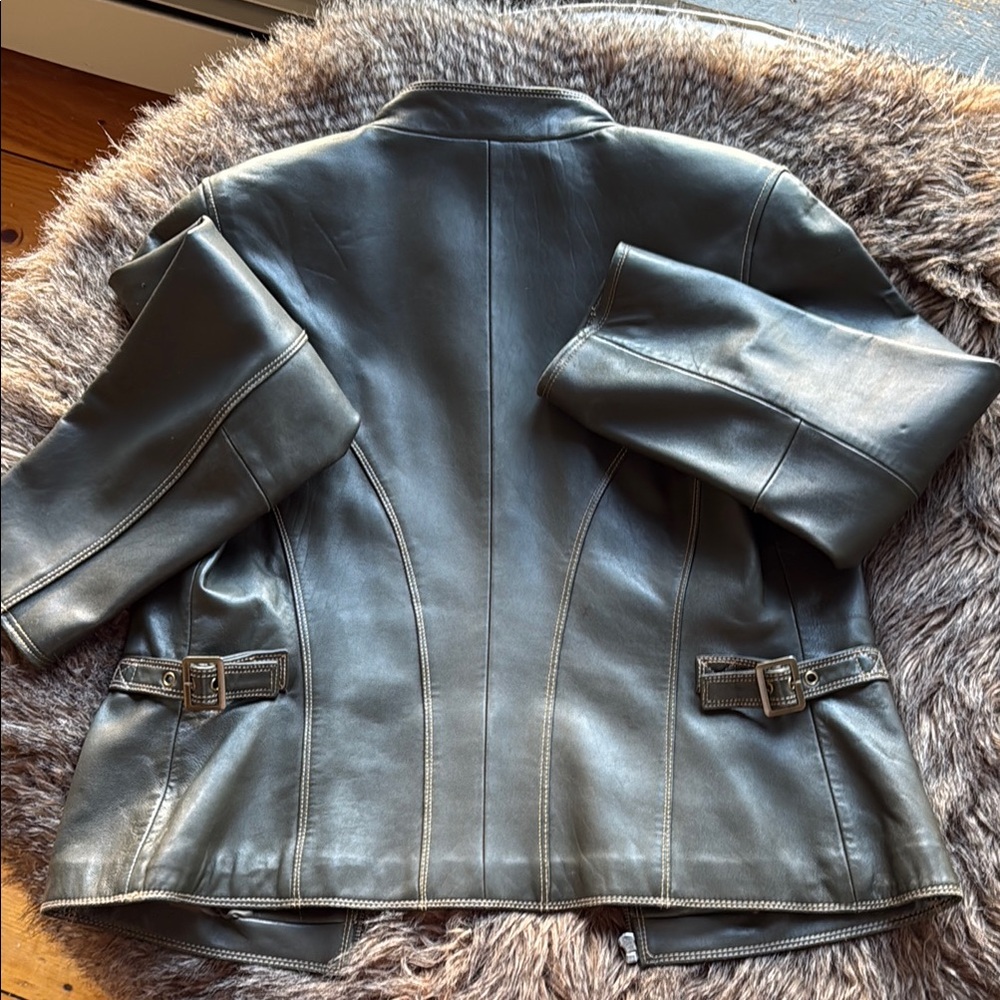 Elegant Women's Olive Green Leather Jacket SZ LG - Picture 6 of 9
